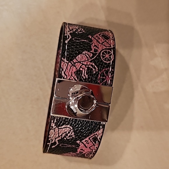 Coach RARE Leather and Silver Cuff Bracelet (Runway) NWOT - Picture 5 of 5